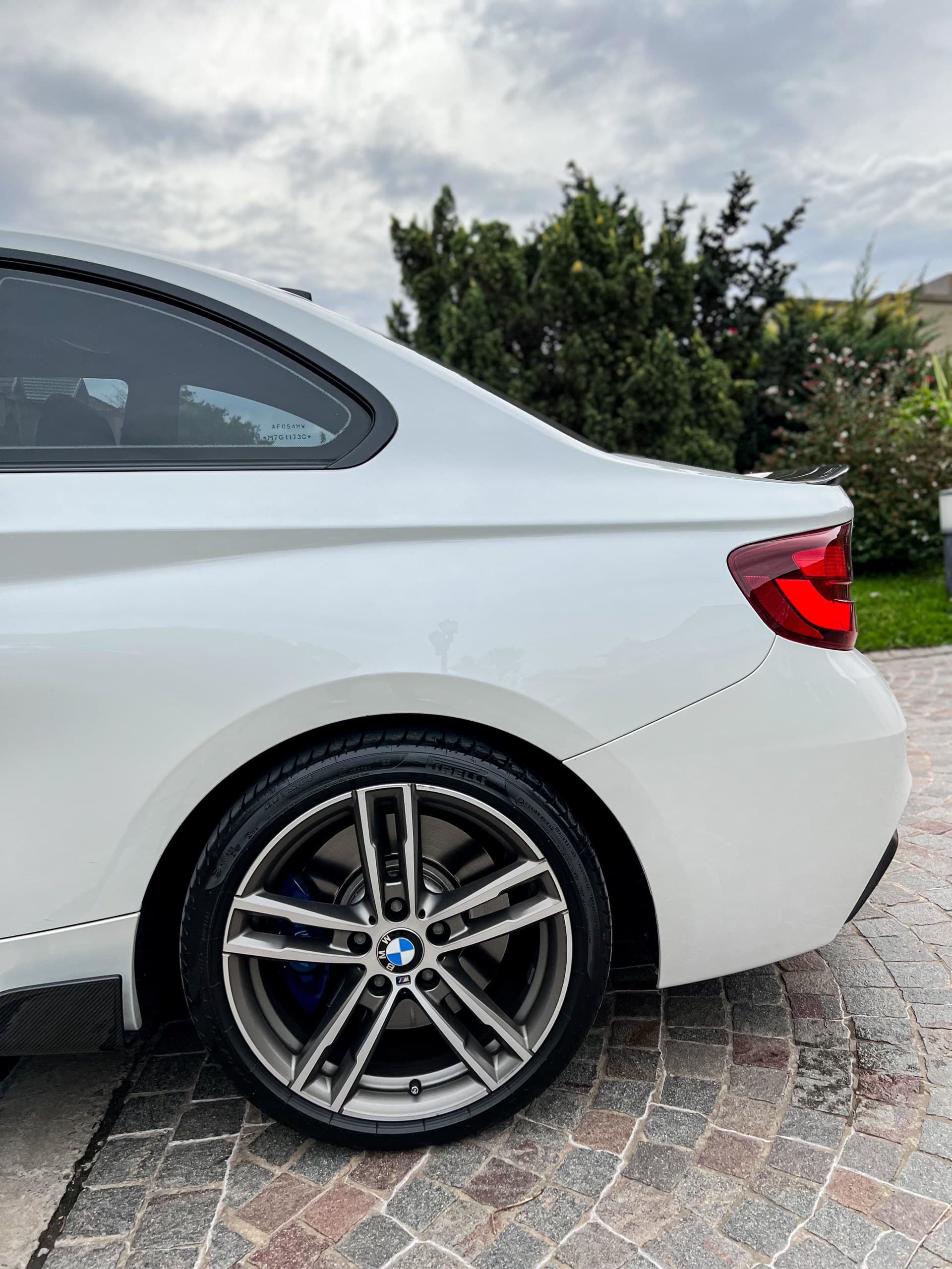 240i