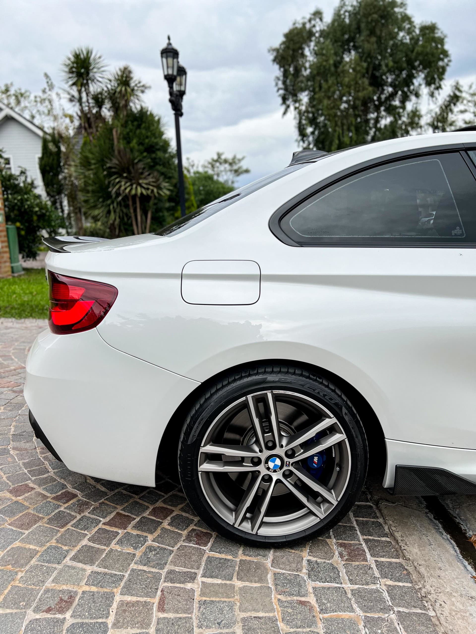 240i